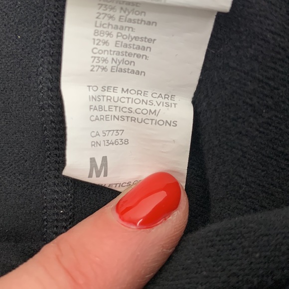 Fabletics Crop Leggings Running Size Medium Black Zipper Pocket  Reflective - Picture 7 of 13